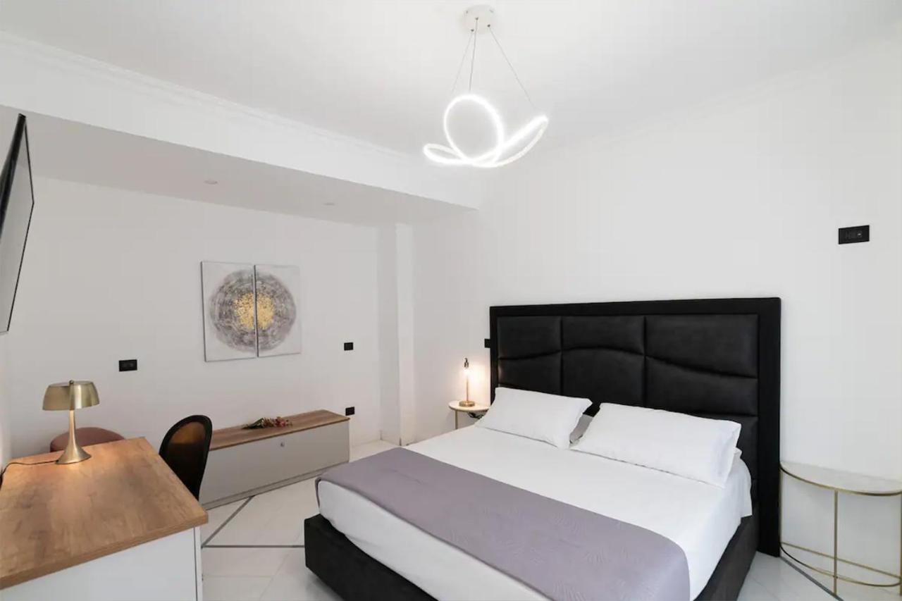 Apartments Hotel Real Suite Napoli Chiaia Mergellina Eksteriør bilde