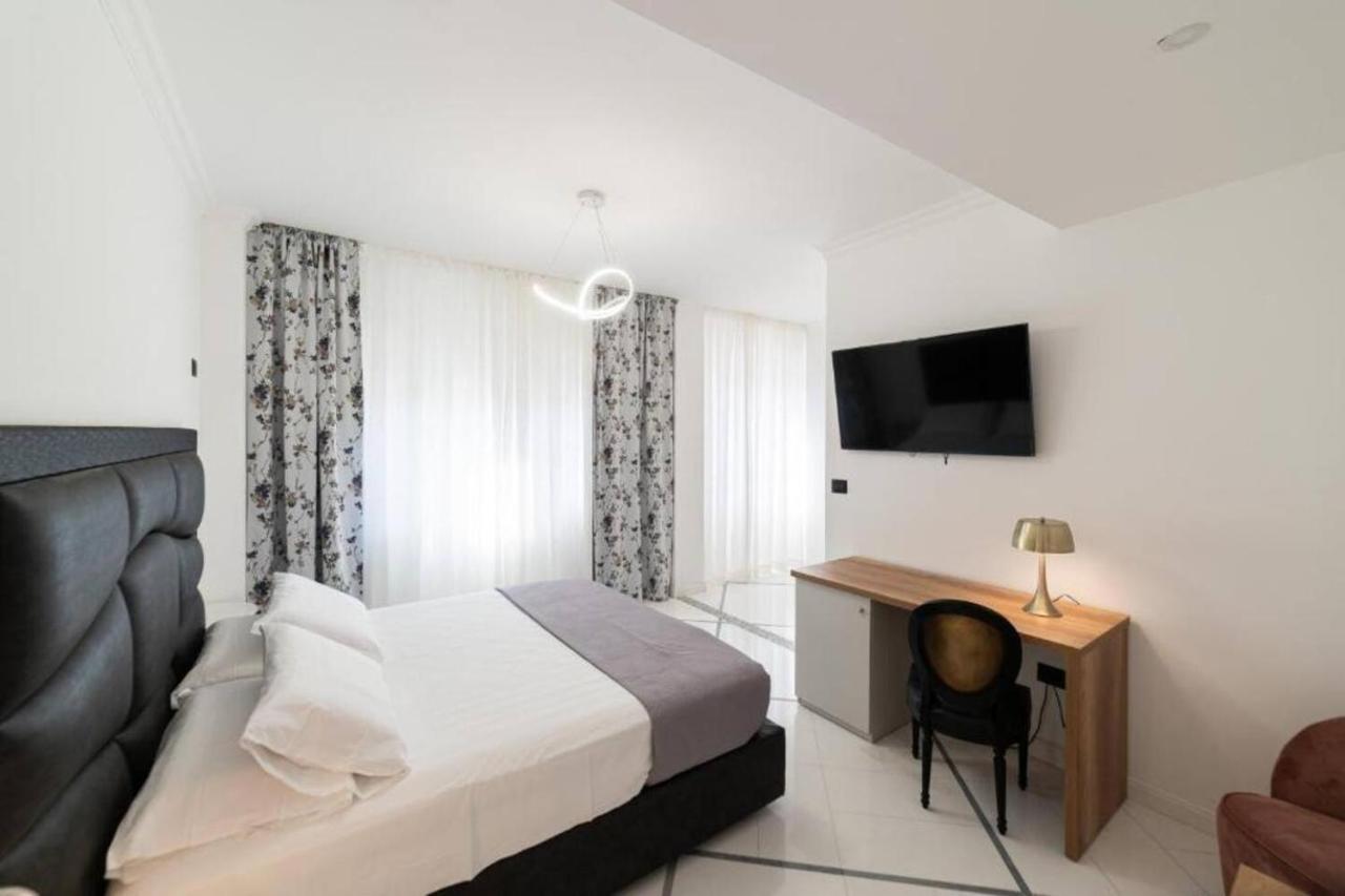 Apartments Hotel Real Suite Napoli Chiaia Mergellina Eksteriør bilde