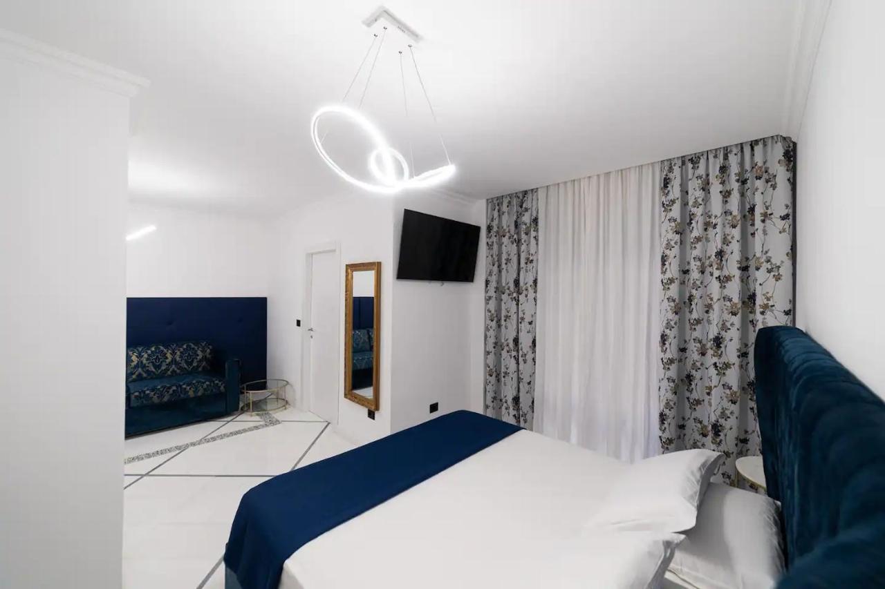 Apartments Hotel Real Suite Napoli Chiaia Mergellina Eksteriør bilde